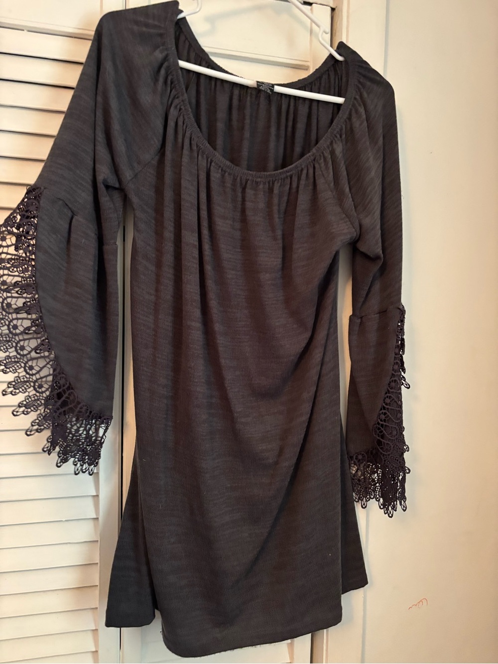 WinWin Charcoal Gray Long-Sleeve Dress with Lace Bell Sleeves